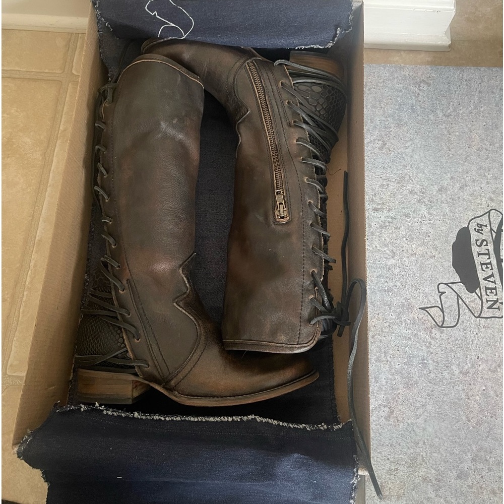 Freebird Black Multi Leather Diamond Boot size 7